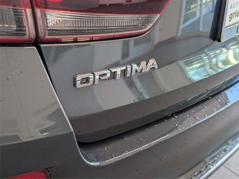 Used 2020 Kia Optima S image 11