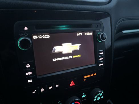 Used 2017 Chevrolet Traverse LT w/ Style and Technology Package image 29