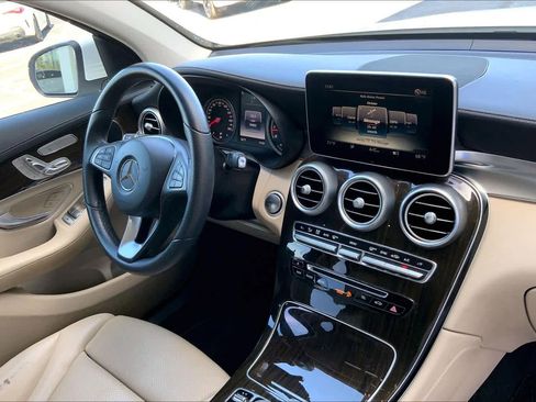 Used 2017 Mercedes-Benz GLC 300 4MATIC Coupe image 31