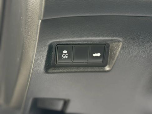 Used 2018 INFINITI Q50 Luxe RWD image 19