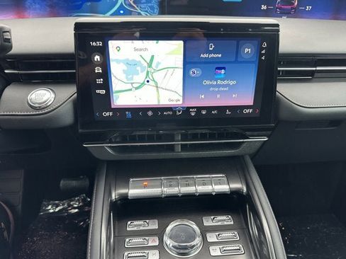 New 2026 Lincoln Nautilus Reserve w/ Jet Appearance Package AWD/4WD image 15