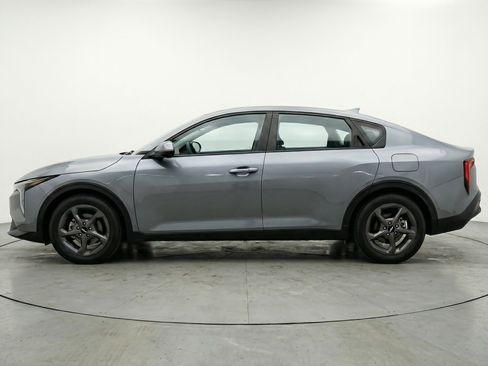 Used 2025 Kia K4 LXS image 5