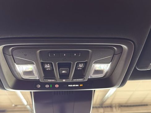 Used 2025 GMC Sierra 1500 AT4 w/ AT4 Premium Package image 38