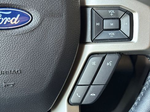 Used 2020 Ford F150 Lariat w/ Equipment Group 502A Luxury AWD/4WD image 27