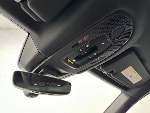 New 2026 Porsche Cayenne image 32