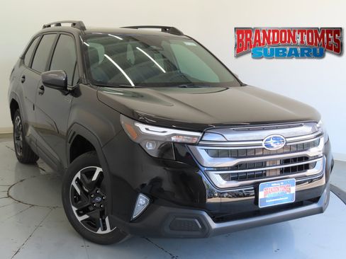 New 2026 Subaru Forester Premium AWD/4WD image 1