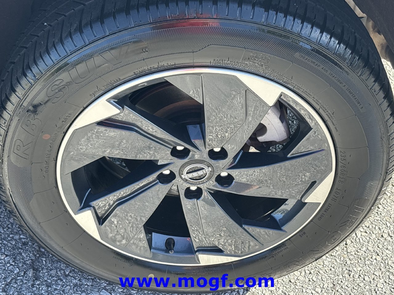 Used 2025 Nissan Rogue SV AWD/4WD image 29