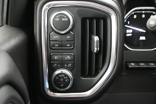 Used 2021 GMC Sierra 1500 AT4 w/ AT4 Premium Package AWD/4WD image 27