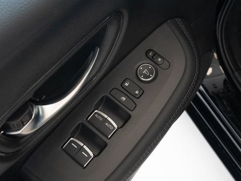 New 2027 Honda HR-V EX-L image 13