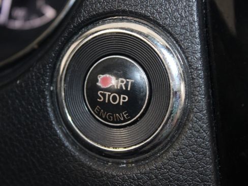 Used 2020 Nissan Rogue SV AWD/4WD image 25
