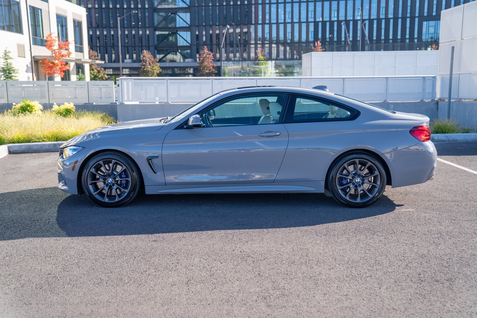 Used 2020 BMW 440i Coupe w/ M Sport Package RWD image 2