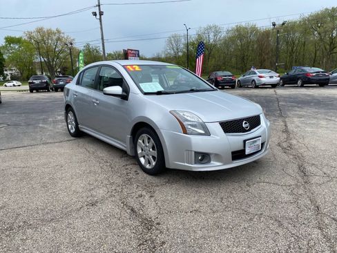 Used 2012 Nissan Sentra 2.0 SR FWD image 2