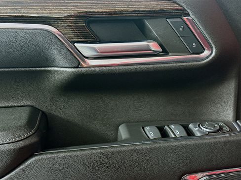 Used 2024 GMC Sierra 1500 Elevation image 15