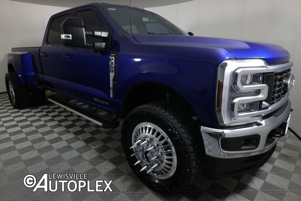 Used 2026 Ford F350 Lariat AWD/4WD image 3