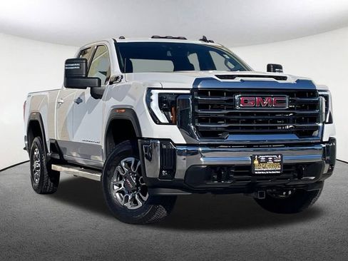 Used 2024 GMC Sierra 2500 SLE w/ SLE Convenience Package image 2