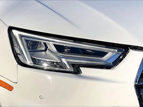 Used 2017 Audi A4 2.0T Premium Plus w/ Premium Plus Package image 29