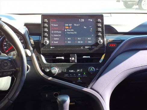Used 2022 Toyota Camry XSE image 10