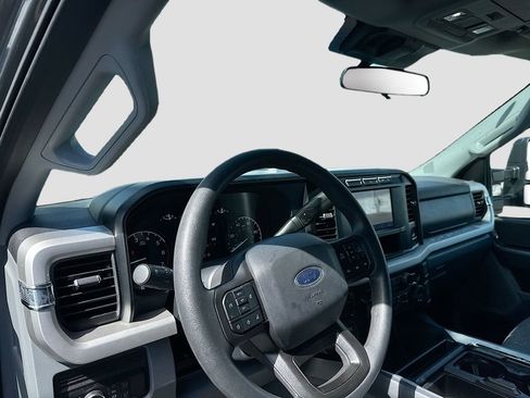 Used 2024 Ford F250 XLT w/ FX4 Off-Road Package AWD/4WD image 11