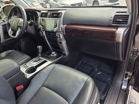 Used 2023 Toyota 4Runner Limited AWD/4WD image 17