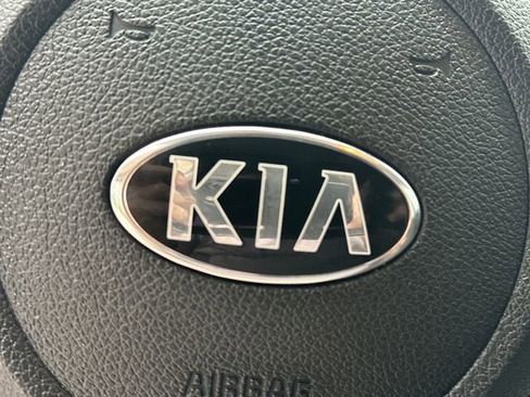 Used 2020 Kia Optima LX image 25