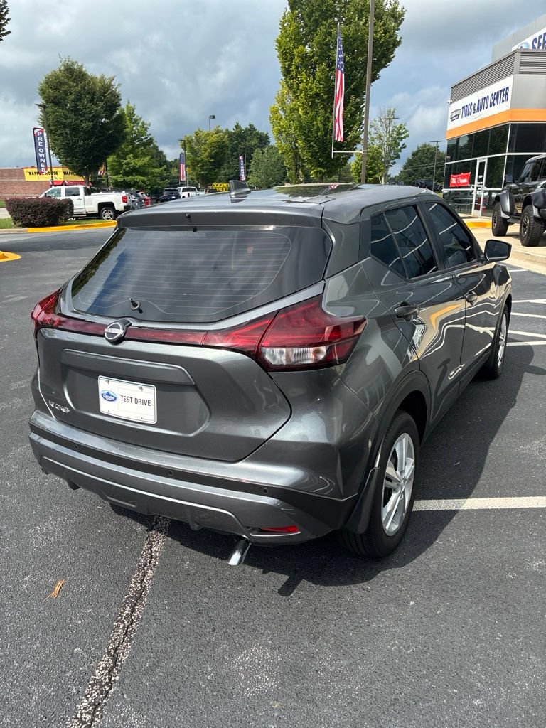 Used 2024 Nissan Kicks S FWD image 4