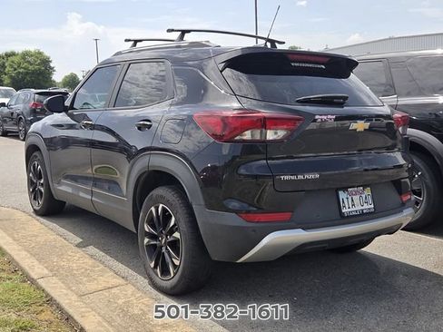 Used 2022 Chevrolet TrailBlazer LT w/ Convenience Package FWD image 2