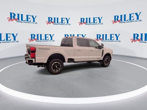 New 2026 Ford F250 Platinum w/ Tremor Off-Road Package image 8