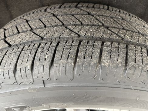 Used 2019 Jeep Grand Cherokee Limited image 24