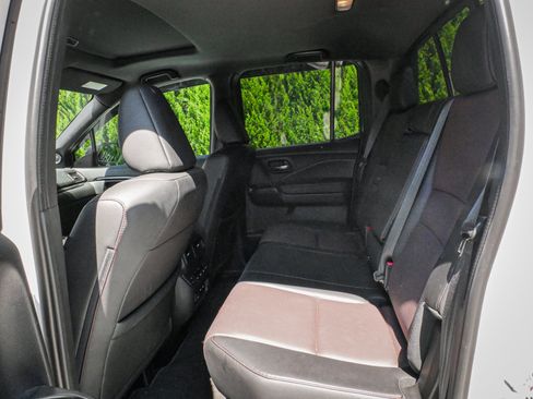 Used 2024 Honda Ridgeline Black Edition image 8