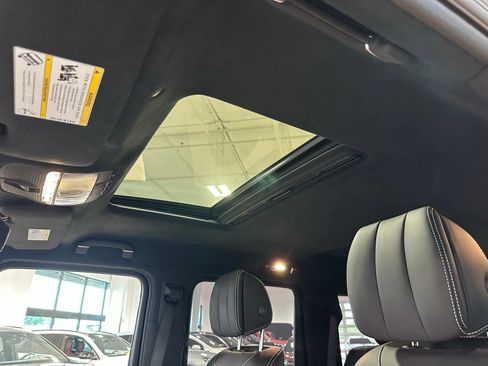Used 2023 Mercedes-Benz G 550 image 33