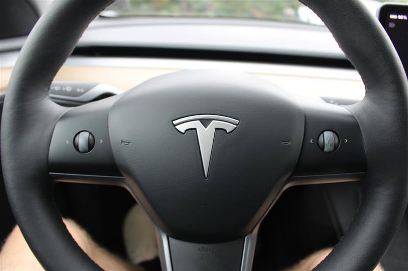 Used 2024 Tesla Model Y Long Range AWD/4WD image 12