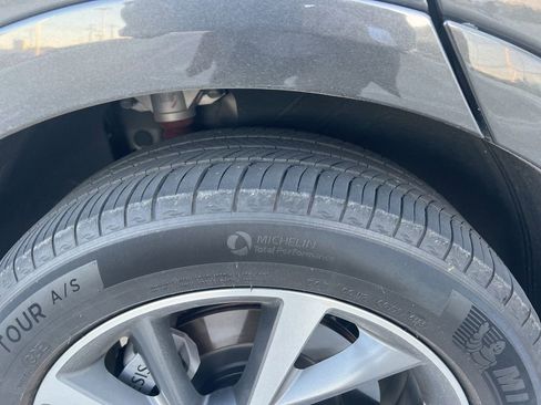 Used 2025 Genesis GV80 3.5T Advanced image 10