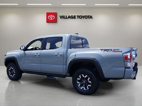 Certified 2022 Toyota Tacoma TRD Off-Road w/ Technology Package RWD image 3