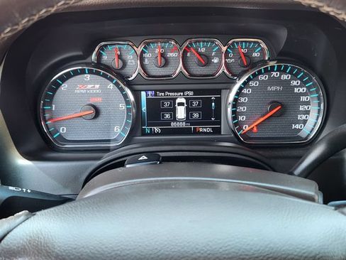 Used 2018 Chevrolet Tahoe LT w/ Off-Road Package AWD/4WD image 16