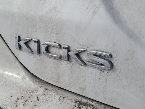 Used 2022 Nissan Kicks SV w/ Exterior Package image 6