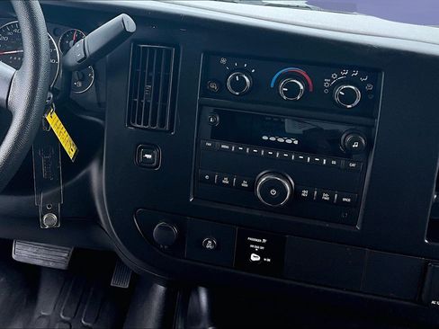 Used 2023 GMC Savana 2500 w/ Driver Convenience Package RWD image 9