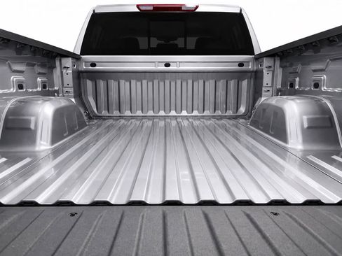 Used 2024 Chevrolet Silverado 1500 LT RWD image 7