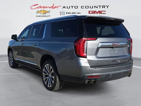 Used 2022 GMC Yukon XL Denali w/ Denali Premium Package image 7