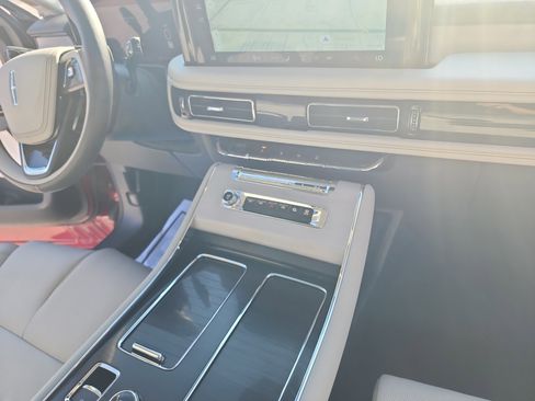 New 2025 Lincoln Aviator Reserve w/ Luxury Package RWD image 32