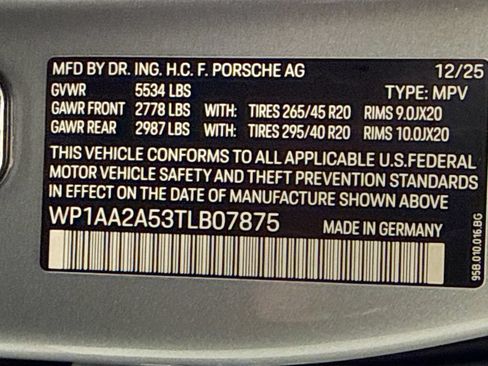 Used 2026 Porsche Macan AWD/4WD image 36