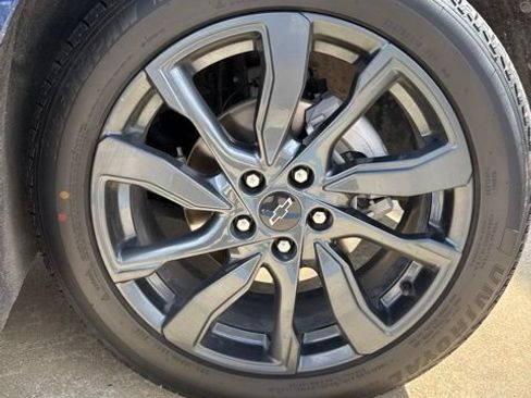 Used 2023 Chevrolet Equinox RS w/ RS Leather Package FWD image 8