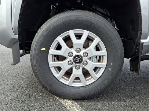 New 2024 Toyota Tacoma SR image 18