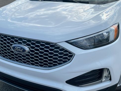 Used 2024 Ford Edge SEL w/ Convenience Package AWD/4WD image 11