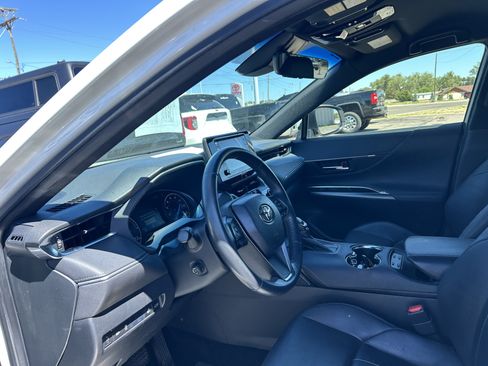 Used 2021 Toyota Venza XLE w/ Softex Package AWD/4WD image 9