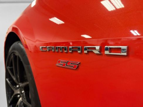 Used 2010 Chevrolet Camaro SS w/ RS Package RWD image 10