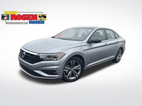 Used 2021 Volkswagen Jetta R-Line w/ R-Line Cold Weather Package image 1