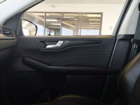 Used 2022 Ford Escape SEL w/ SEL Stealth AWD Package image 24