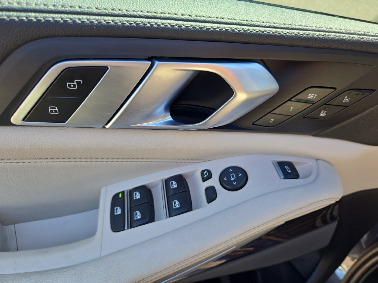 Used 2020 BMW X5 sDrive40i w/ M Sport Package RWD image 19