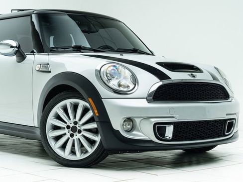 Used 2011 MINI Cooper S image 4
