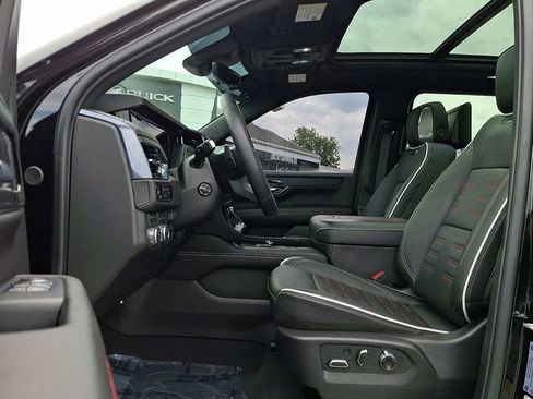 Used 2025 GMC Yukon XL AT4 Ultimate AWD/4WD image 14